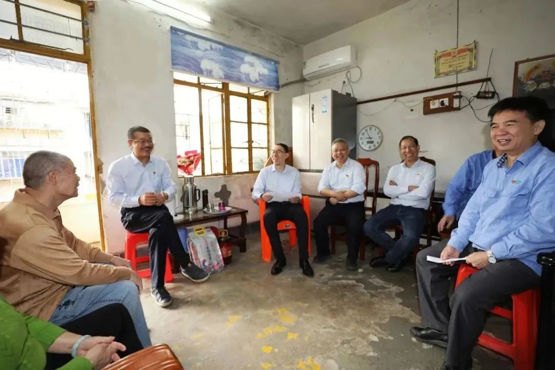 华体会官方网页版开展新春慰问“送温暖”活动1.jpg