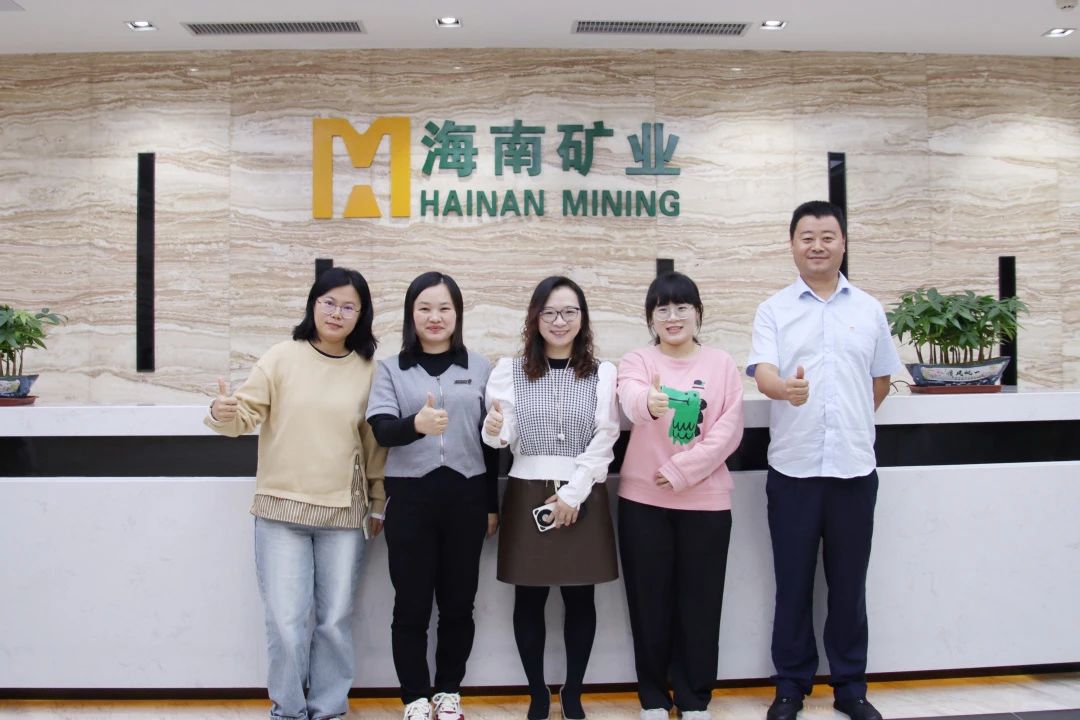 致敬“她”力量 华体会官方网页版开展“国际妇女节”系列活动1_20240309154033.jpg